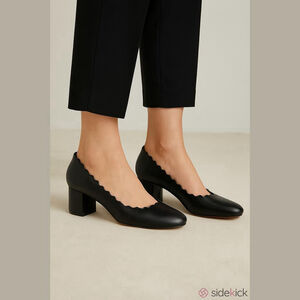 Chloé Lauren Scalloped Black Leather Block Heel Pumps Size 35 (US 4.5–5)